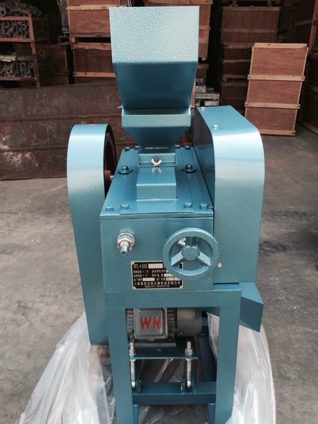 实验室小型XPZ-Iφ200×150对辊破碎机出料粒度(图1)